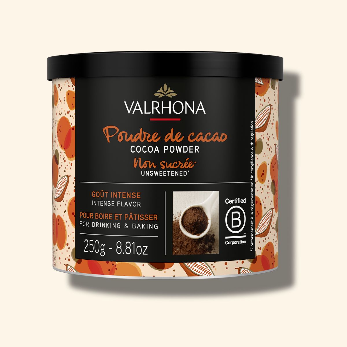 Boîte de cacao en poudre vue de face