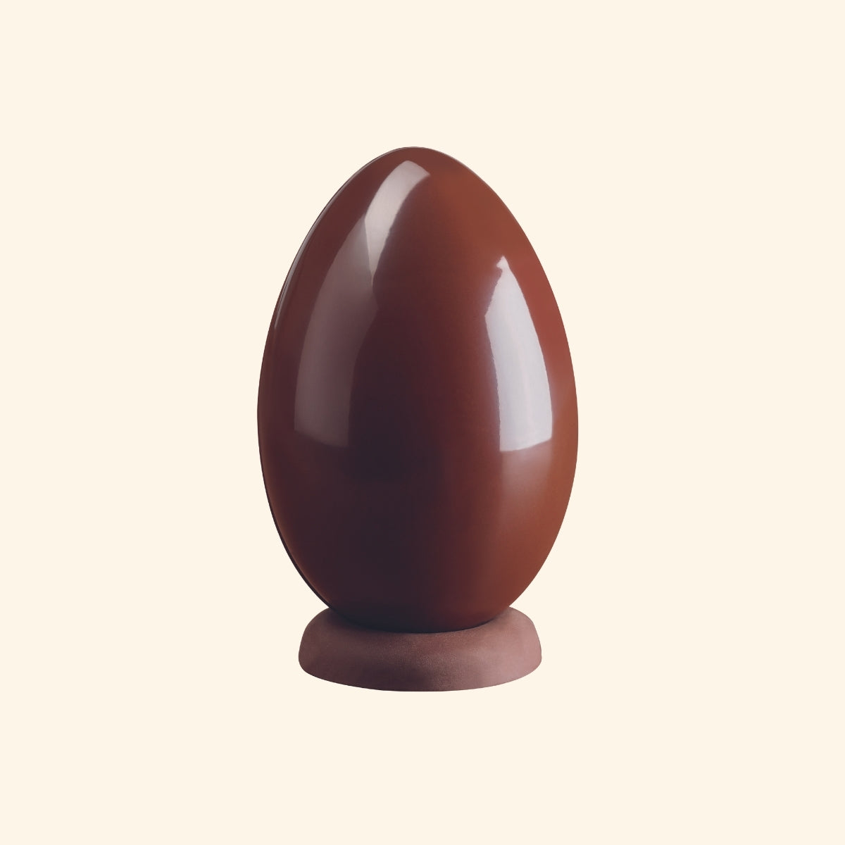 Oeuf en chocolat de 13 cm de haut réalisé avec un moule