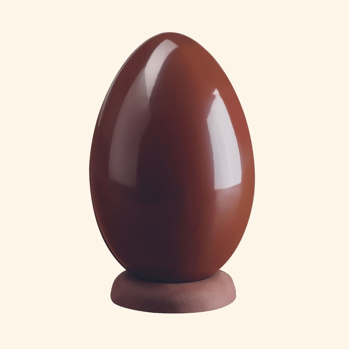 Oeuf en chocolat réalisé avec un moule Valrhona