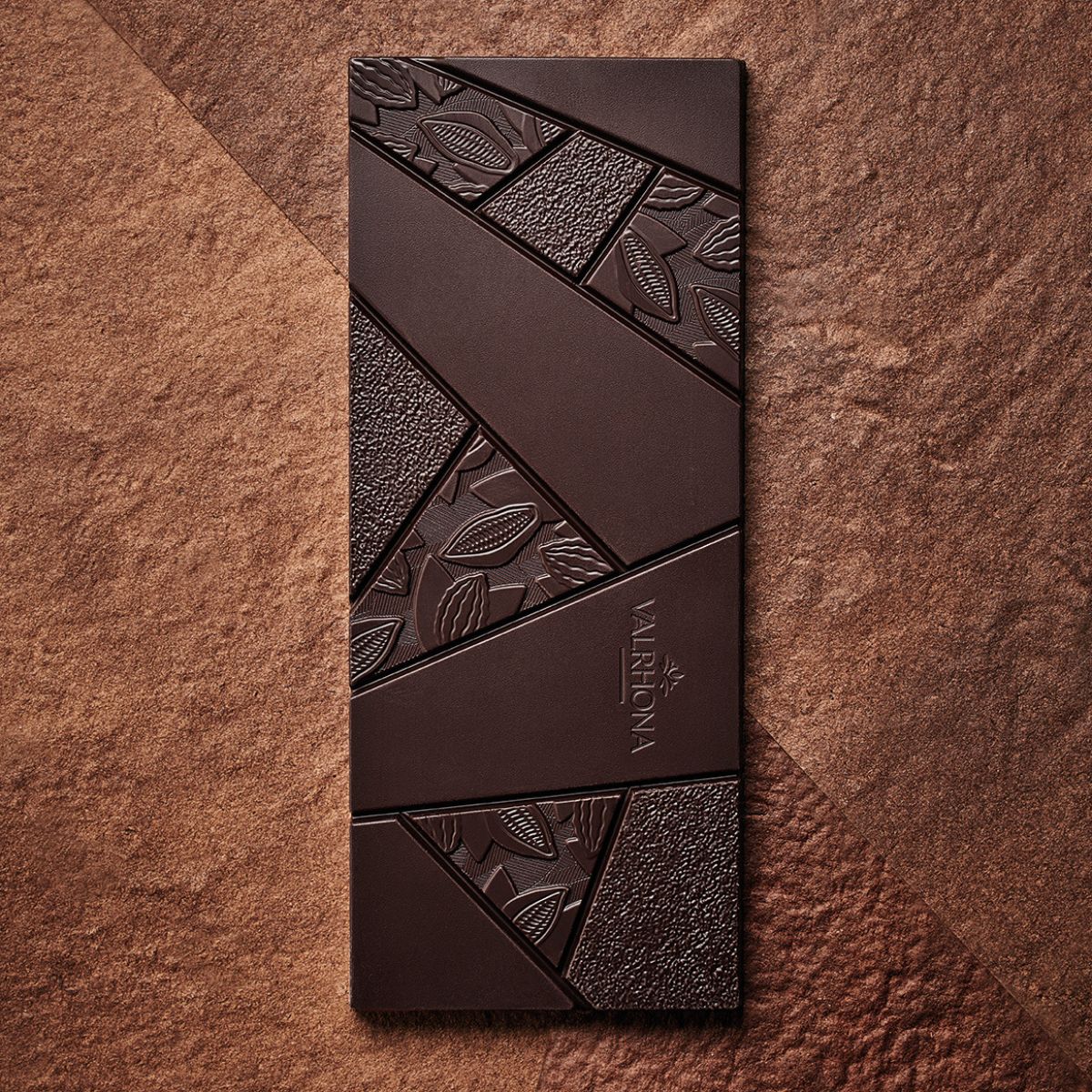 tablette de chocolat noir manjari valrhona 