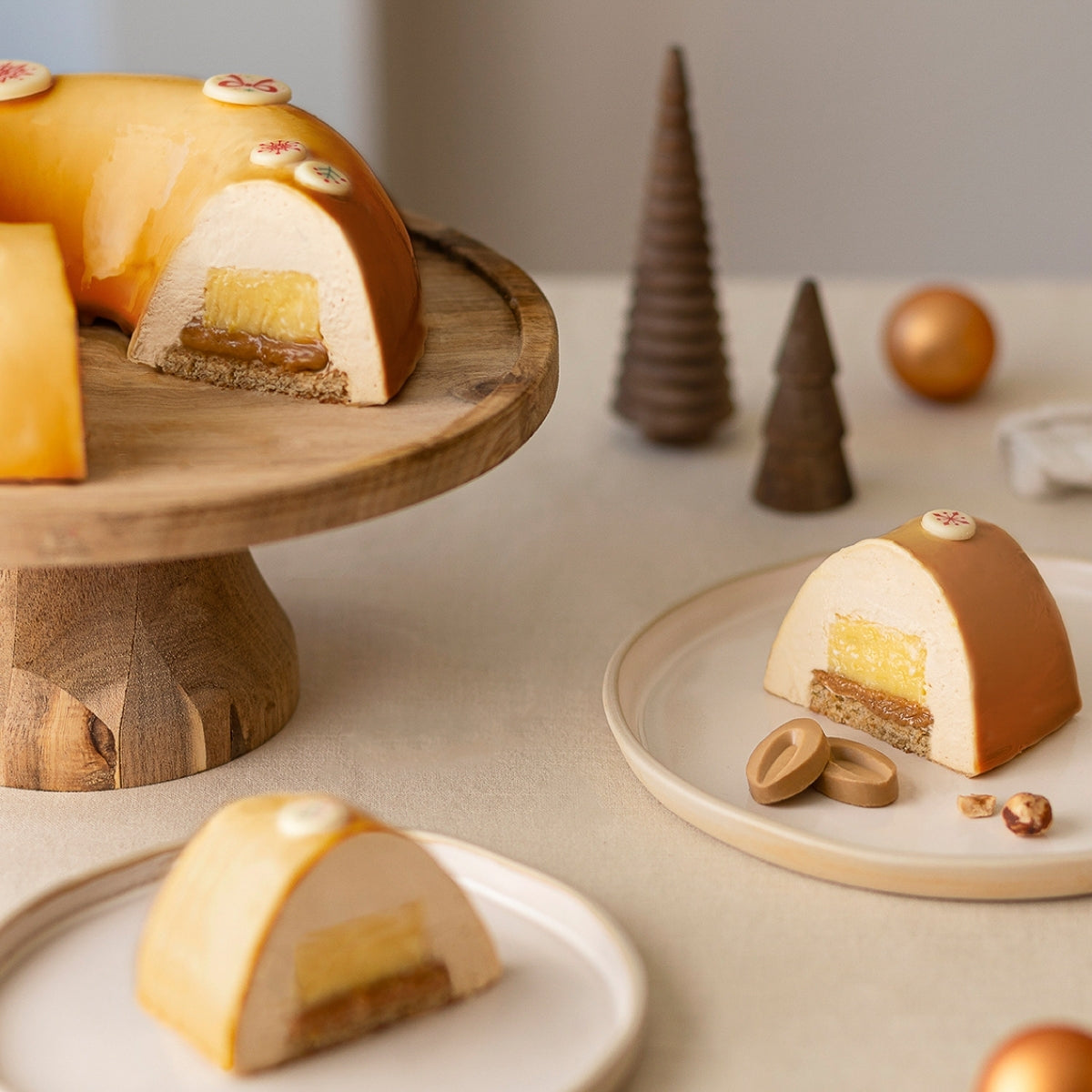 Entremet en forme de couronne réalisé avec un moule