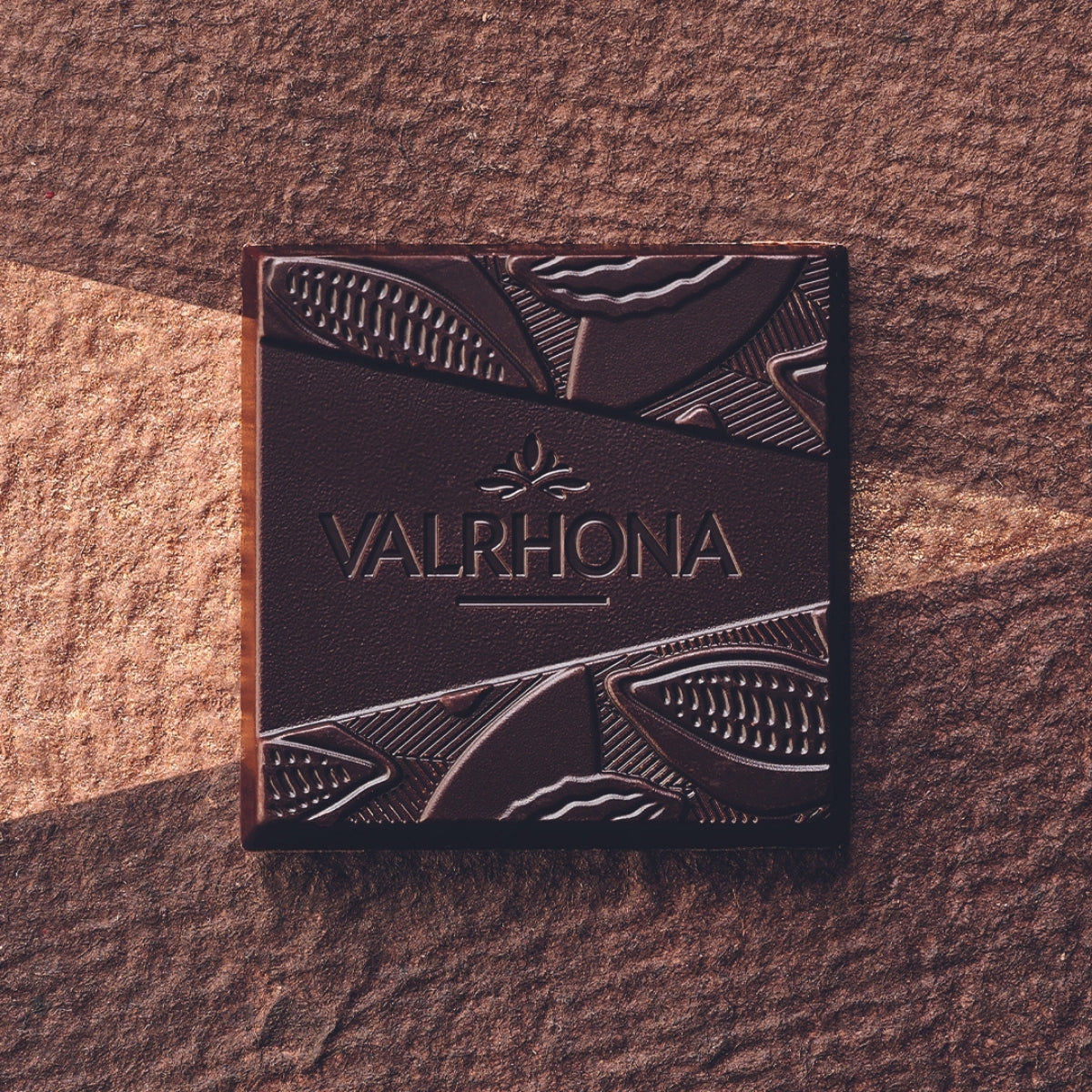 Carré de chocolat noir abinao ouvert