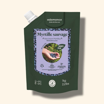 packshot purée de fruit à la myrtille sauvage