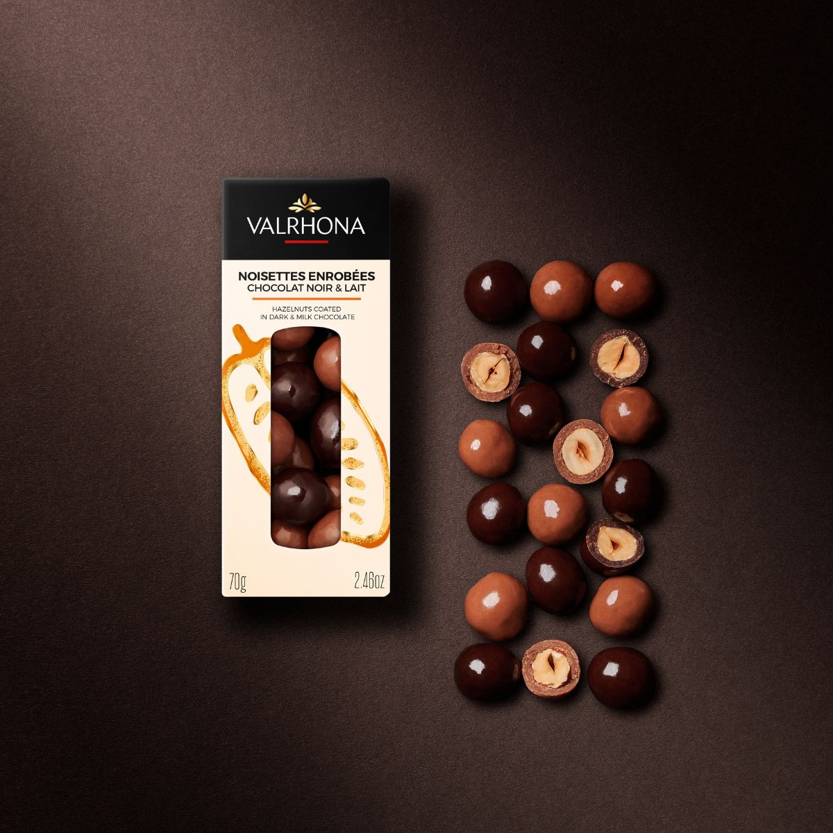étui de noisettes enrobées de chocolat valrhona