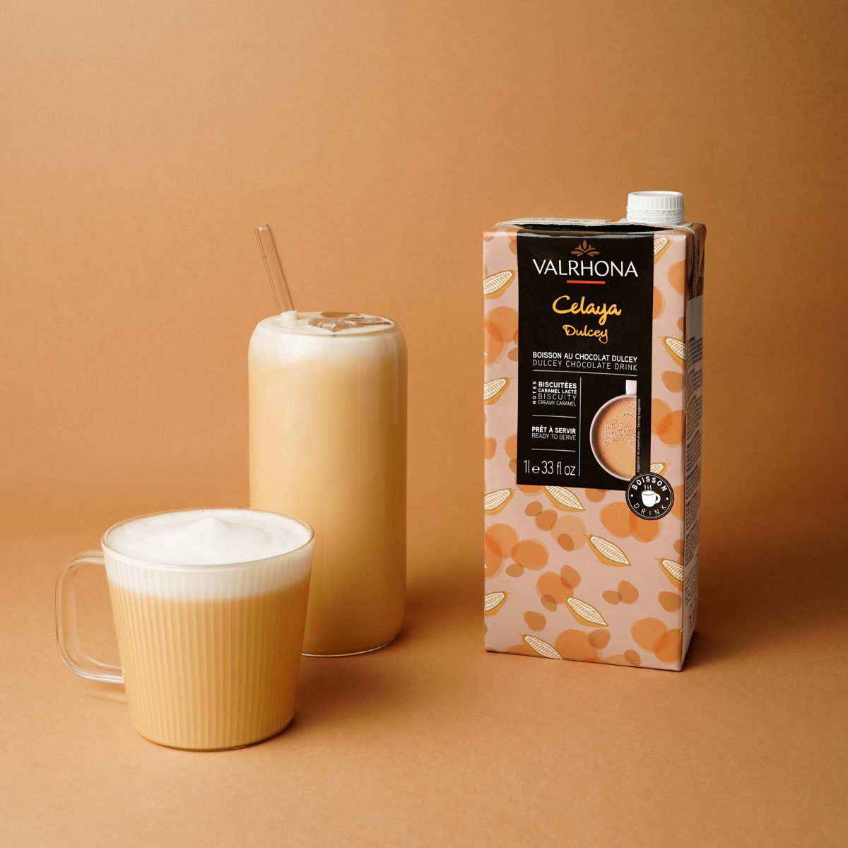 tasse remplie de la boisson chocolatée Celaya Dulcey